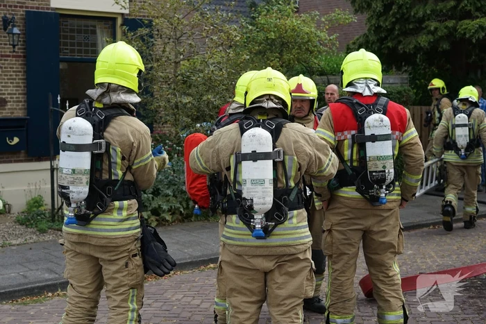 Brand in schuur snel onder controle