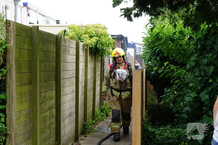 Brand in schuur snel onder controle
