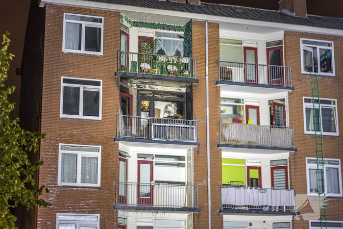 Forse schade na grote brand in flatgebouw