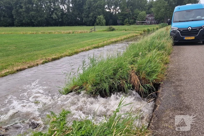 Wateroverlast door gesprongen waterleiding