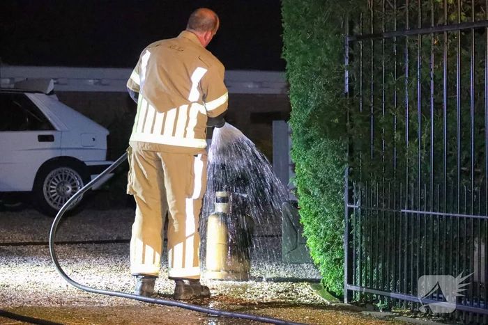 Feest eindigt met brand in achtertuin