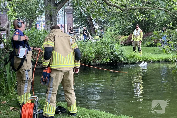 Zoekactie in water door verlaten scootmobiel