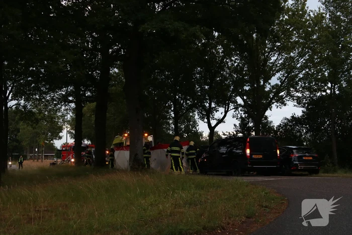 Persoon gewond bij botsing tussen twee voertuigen