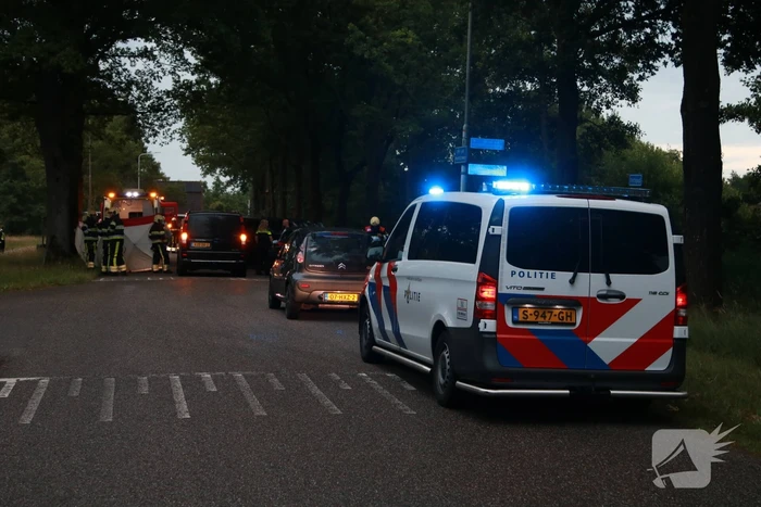 Persoon gewond bij botsing tussen twee voertuigen