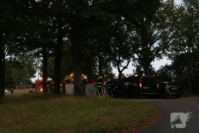 Persoon gewond bij botsing tussen twee voertuigen