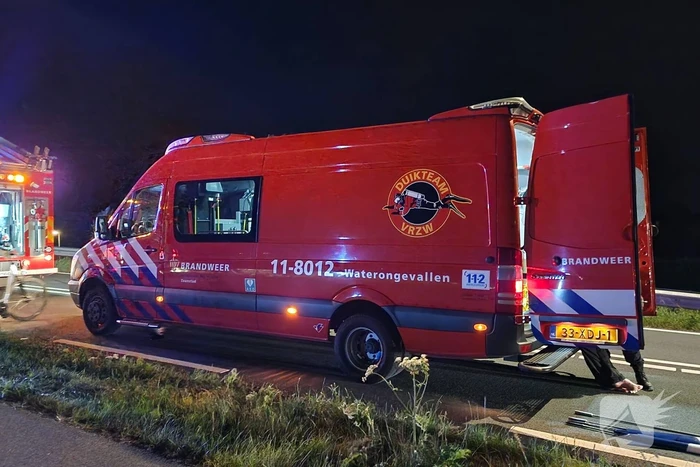 Zwaargewonden nadat auto te water raakt