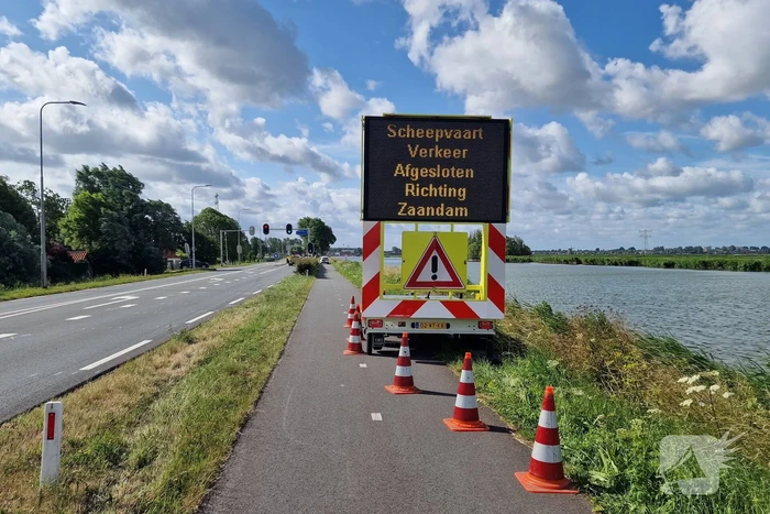 Man overleden, scheepvaartverkeer is gestremd