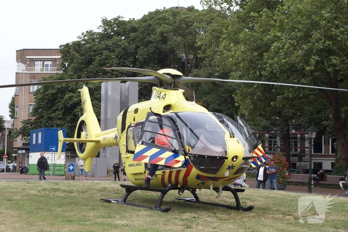 Straat afgezet na incident, traumahelikopter ingezet