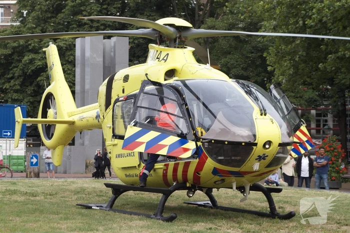 Straat afgezet na incident, traumahelikopter ingezet