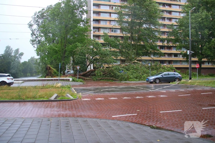 Problemen op de weg door storm Poly