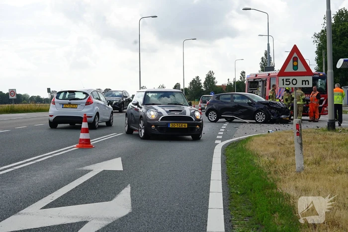 Veel schade bij ongeval op kruising