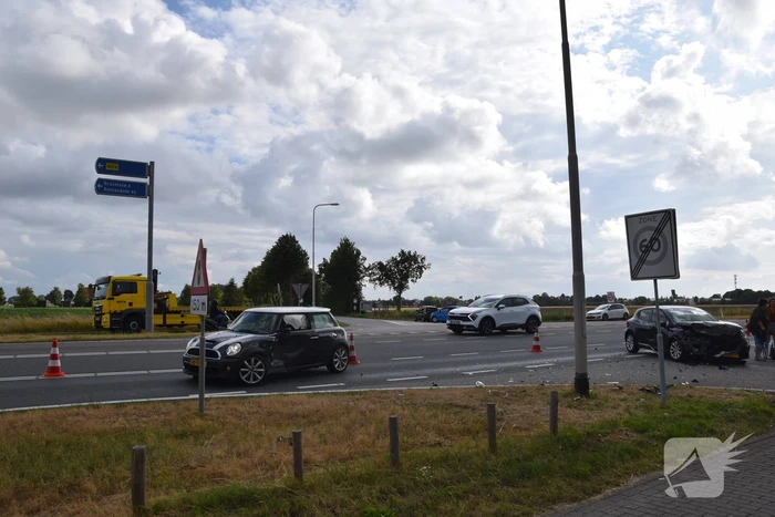 Veel schade bij ongeval op kruising