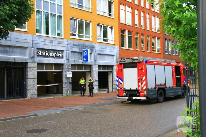 Onderzoek naar kleine brand in parkeergarage