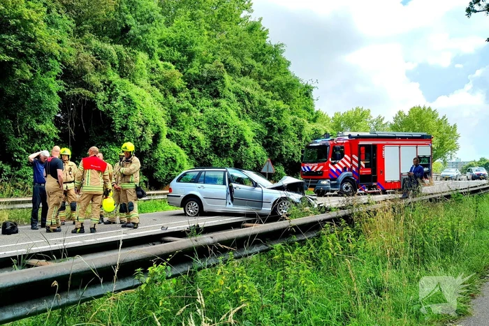 Drie voertuigen betrokken bij frontale aanrijding