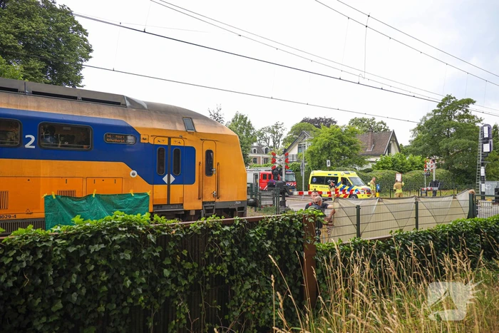 Persoon overleden bij aanrijding met trein