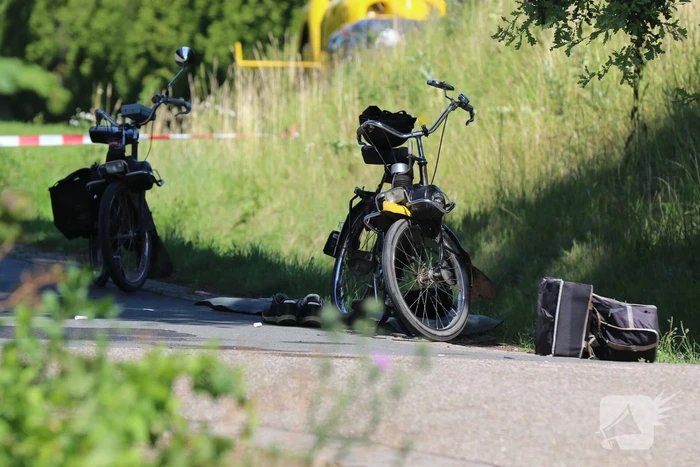 Club van solexrijders aangereden