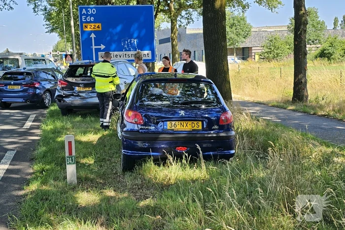 Vier voertuigen betrokken bij kettingbotsing