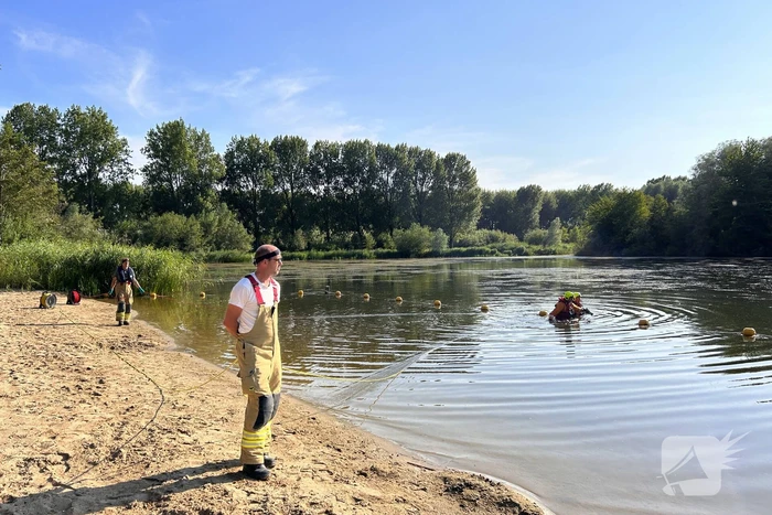 Grote zoekactie opgestart na aantreffen kinderfiets bij water
