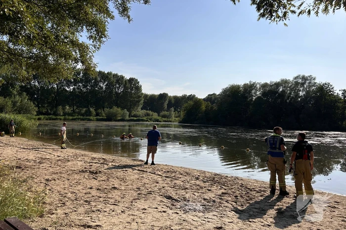 Grote zoekactie opgestart na aantreffen kinderfiets bij water