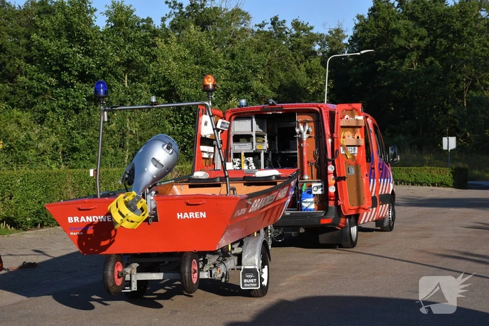 Boot maakt water op Hoornsemeer
