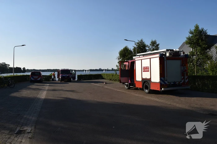 Boot maakt water op Hoornsemeer