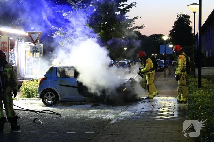 Tweede autobrand in wijk in nachtelijke uren