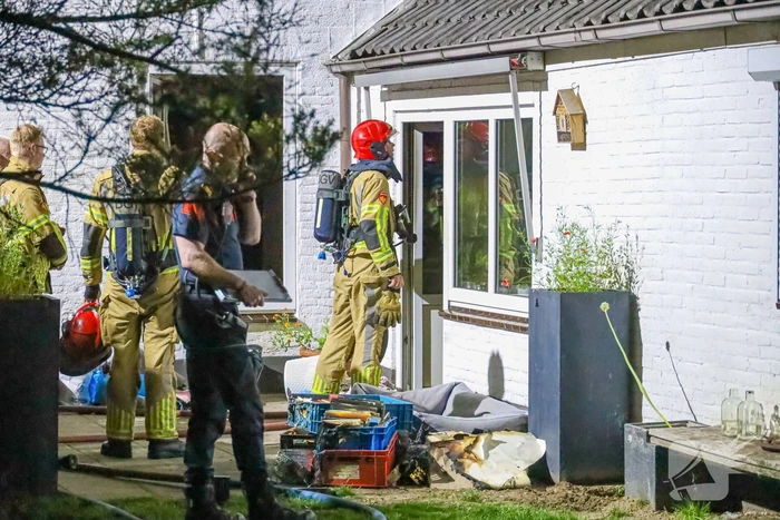 Kind roep om hulp bij woningbrand