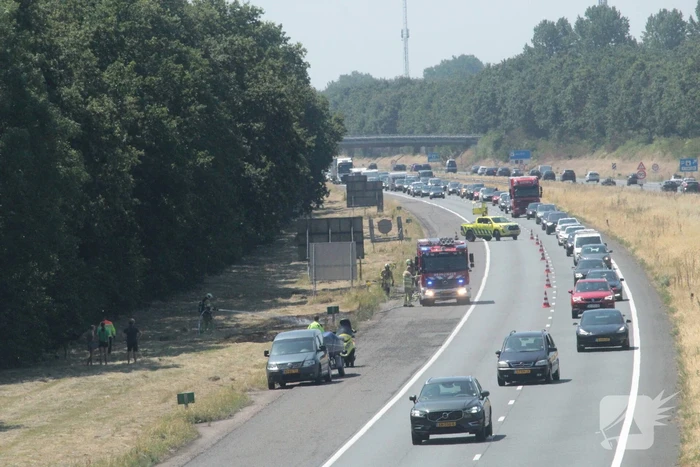 Bermbrand langs snelweg