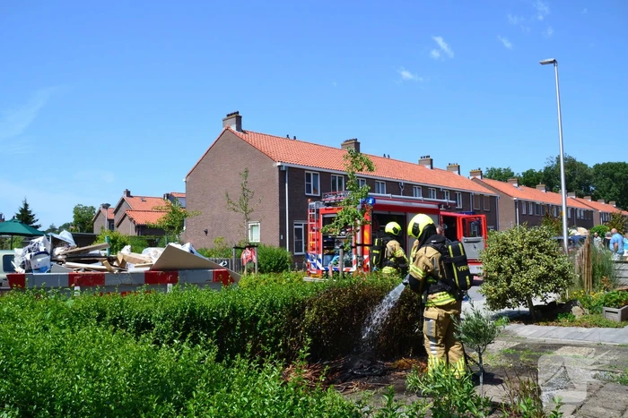 Tuinbrand door onkruidverbranding