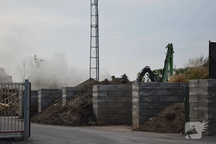 Brand in container van recyclingbedrijf