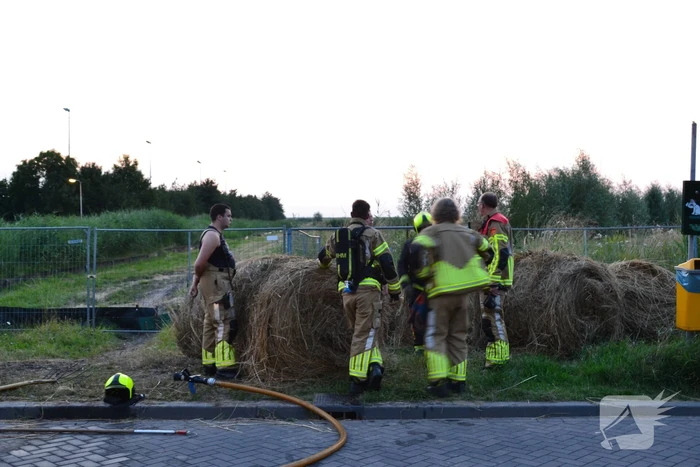 Langdurige klus bij brand in hooibalen