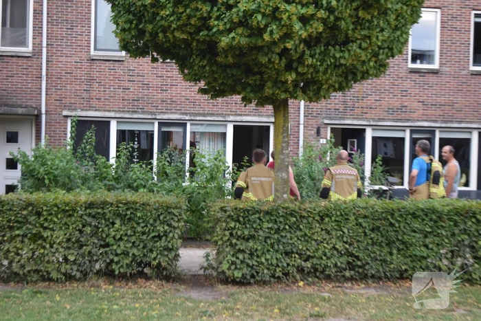 Brandweer controleert woning na vlam in de pan