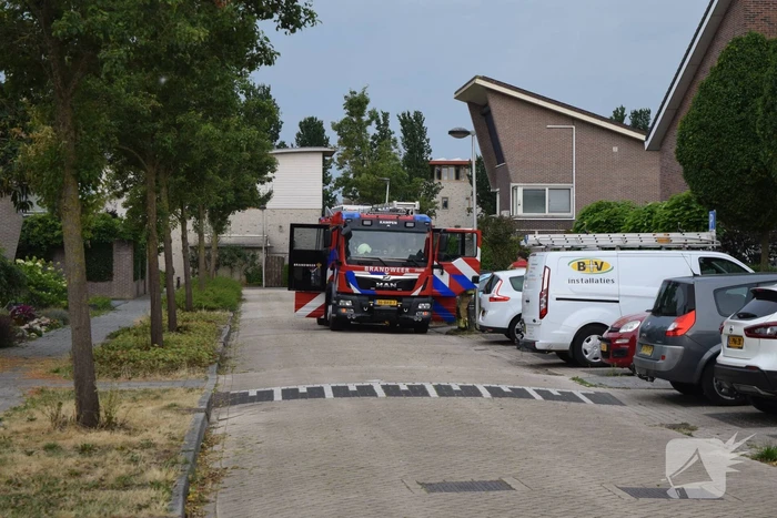Brandweer controleert woning na vlam in de pan