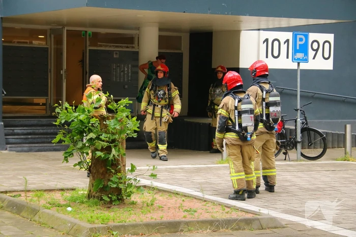 Meerdere personen gecontroleerd na explosie in flatwoning