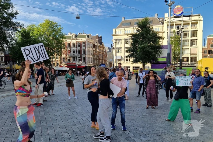 Amsterdammers vieren afscheid Rutte