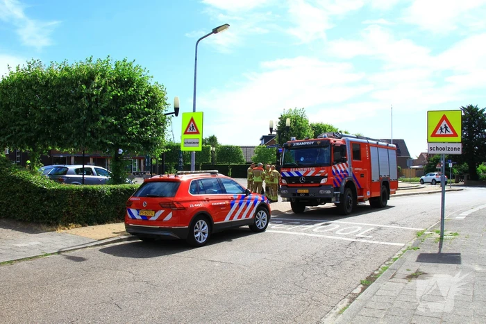 Brandweer doet onderzoek naar inhoud bestelbus