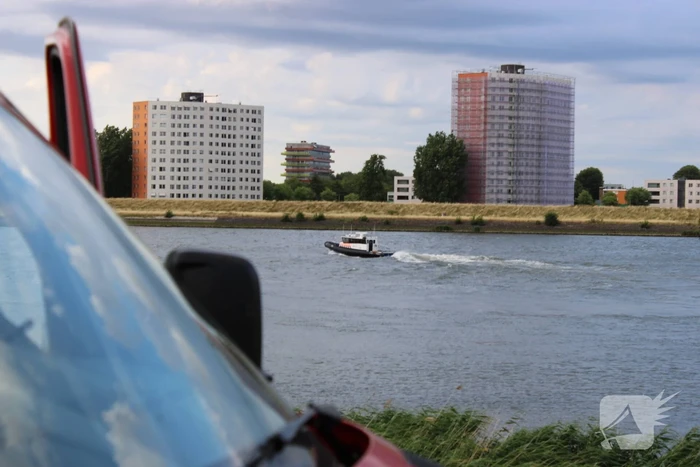 Grote inzet hulpdiensten na melding persoon te water
