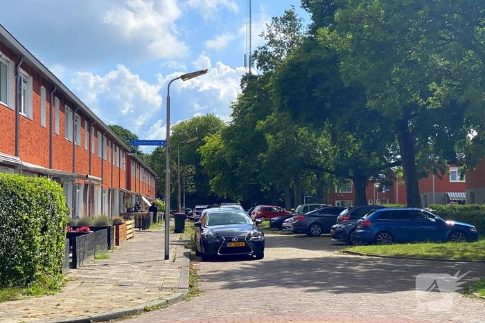 Arrestatieteam maakt zich klaar voor inval in woning