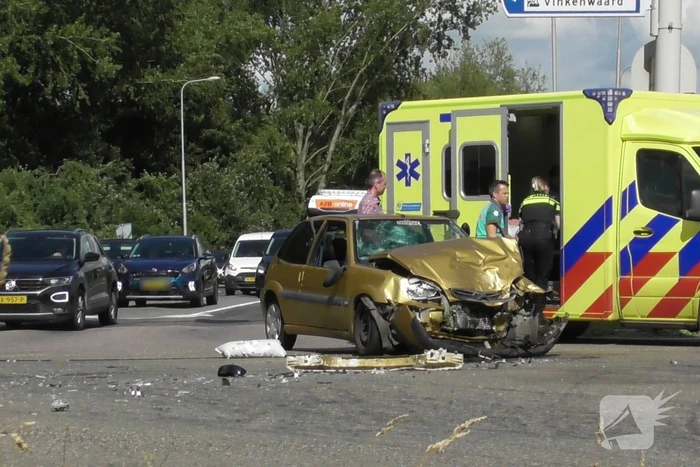 Gewonde bij flinke aanrijding
