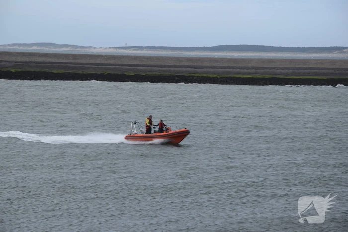 Grote zoekactie naar vermiste surfer rondom Oosterscheldekering
