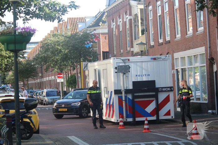 Overleden vrouw aangetroffen in woning, twee mannen aangehouden
