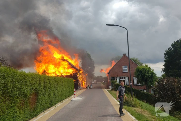 Brand slaat over na zorgboerderij