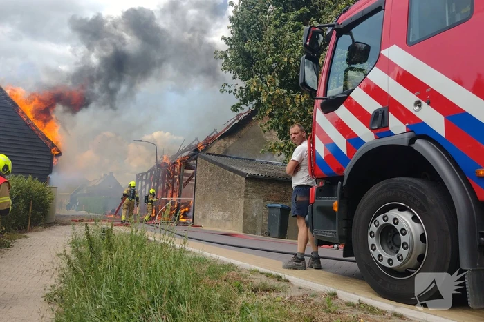 Brand slaat over na zorgboerderij