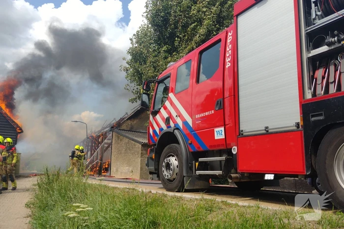 Brand slaat over na zorgboerderij