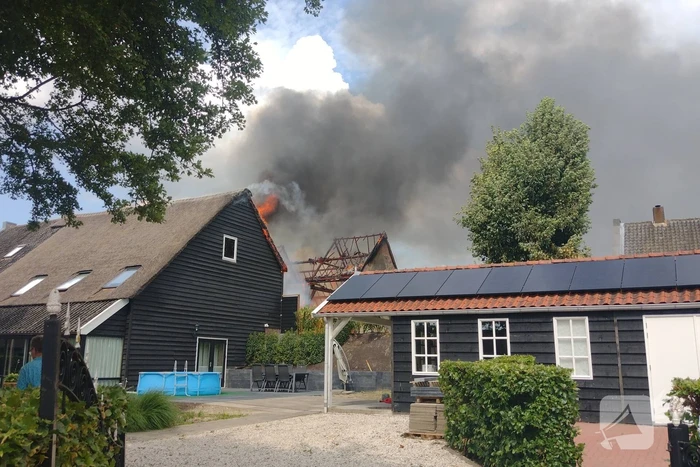 Brand slaat over na zorgboerderij