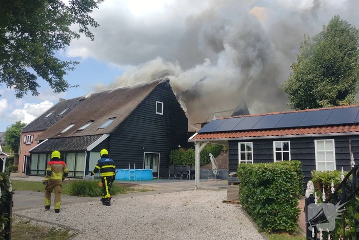 Brand slaat over na zorgboerderij