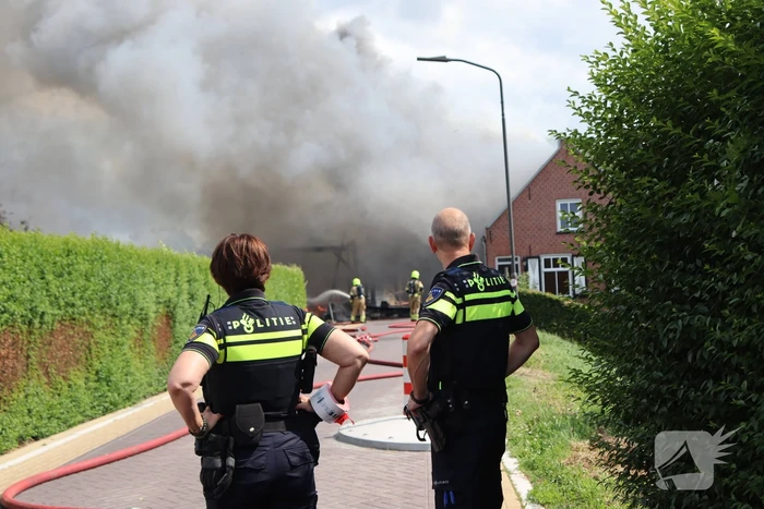 Brand slaat over na zorgboerderij