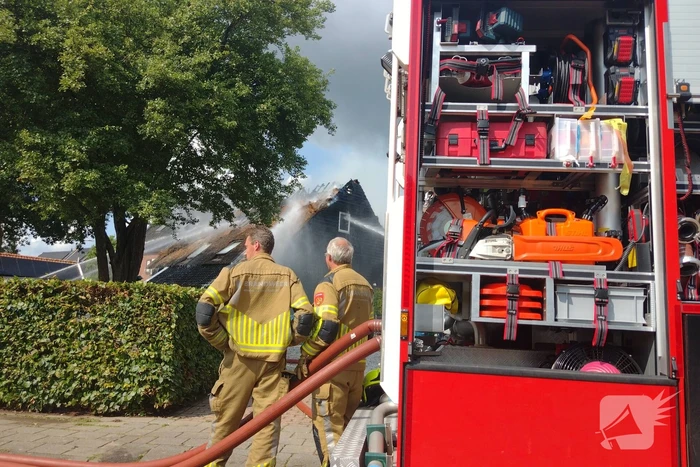 Brand slaat over na zorgboerderij