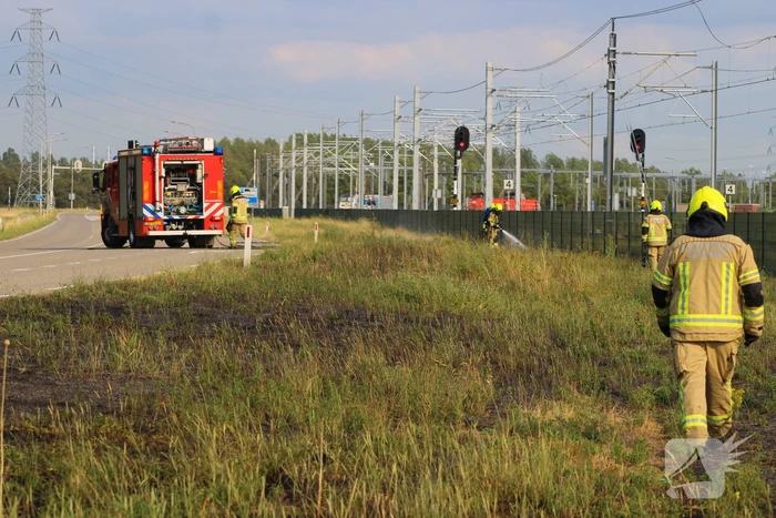 Flink stuk berm in brand