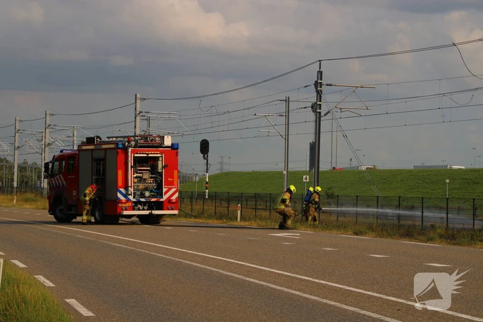Flink stuk berm in brand